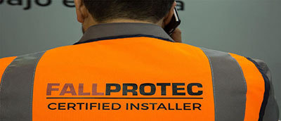 » CE APPROVED HARNESS SYSTEM «<br />READ  MORE