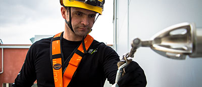 » HORIZONTAL LIFELINE FALLPROTECTION SYSTEM «<br />READ  MORE